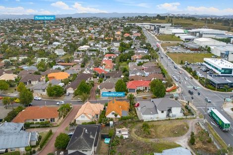 Photo of property in 4 Hendrika Court, Hobsonville, Auckland, 0618