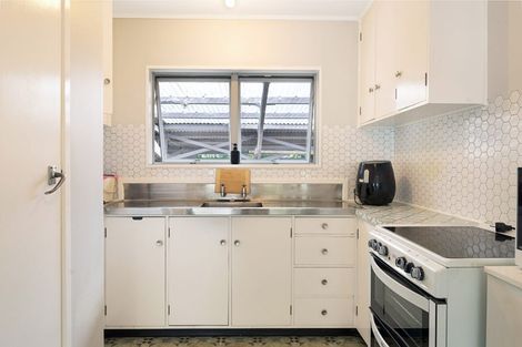 Photo of property in 2 Tapu Road, Huapai, Kumeu, 0810