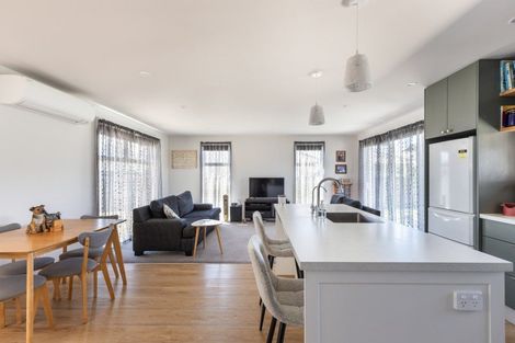 Photo of property in 6 Toutouwai Lane, Inglewood, 4330