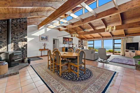 Photo of property in 34 Motutara Road, Muriwai, Waimauku, 0881