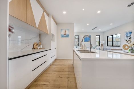 Photo of property in 24 Carrygawley Road, Flat Bush, Auckland, 2019