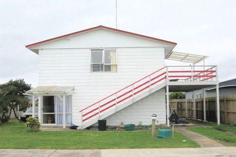 Photo of property in 10 Simpson Place, Whitianga, 3510