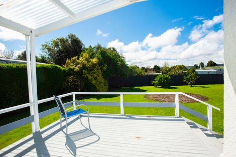 Photo of property in 15 Cochrane Street, Elgin, Gisborne, 4010