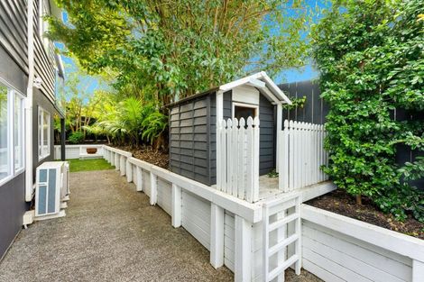 Photo of property in 4 Brandon Road, Manly, Whangaparaoa, 0930