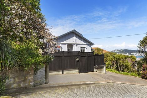 Photo of property in 32 Upper Watt Street, Wadestown, Wellington, 6012