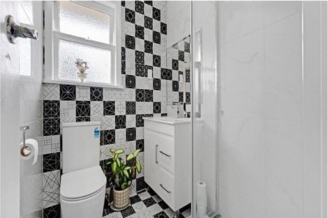 Photo of property in 5 Tui Crescent, Manurewa, Auckland, 2102