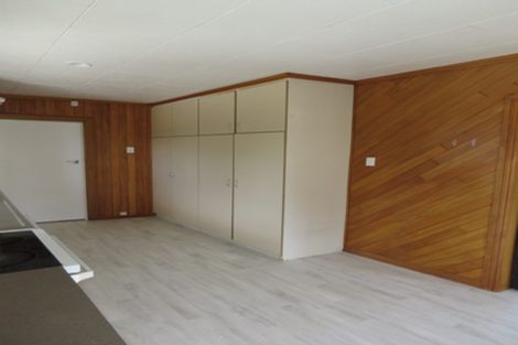 Photo of property in 21 Savoy Road, Glen Eden, Auckland, 0602