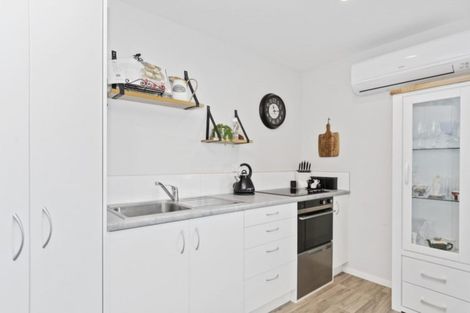 Photo of property in 11 Kamahi Crescent, Papamoa Beach, Papamoa, 3118