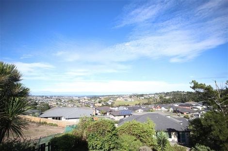 Photo of property in 988 East Coast Road, Northcross, Auckland, 0632