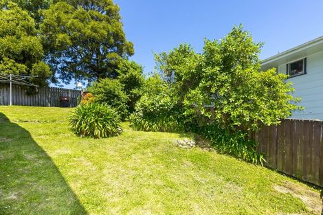 Photo of property in 51 Blueberry Grove, Timberlea, Upper Hutt, 5018