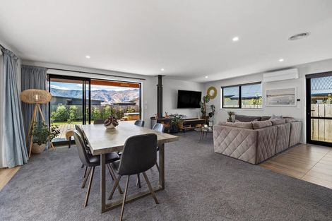 Photo of property in 19 Pennycook Place, Lake Hawea, Wanaka, 9382