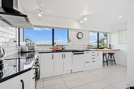 Photo of property in 57 Stanmore Bay Road, Stanmore Bay, Whangaparaoa, 0932