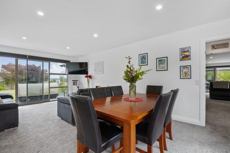 Photo of property in 31 Magnolia Rise, Waipahihi, Taupo, 3330