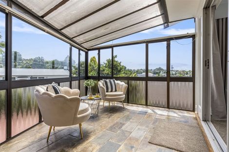 Photo of property in 2/44 Becroft Drive, Forrest Hill, Auckland, 0620