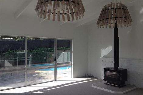 Photo of property in 16 Heaton Grove, Chatswood, Auckland, 0626