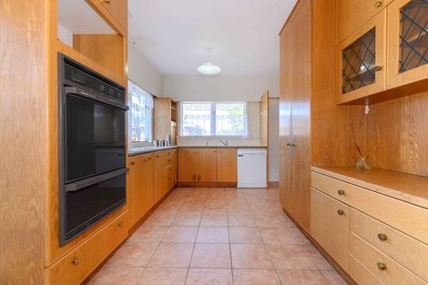 Photo of property in 57 Forrest Hill Road, Milford, Auckland, 0620
