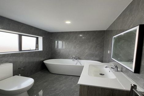 Photo of property in 466a Massey Road, Mangere East, Auckland, 2024