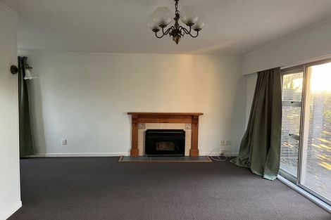 Photo of property in 99 Gloria Avenue, Te Atatu Peninsula, Auckland, 0610