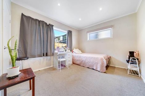 Photo of property in 582 Massey Road, Mangere, Auckland, 2022