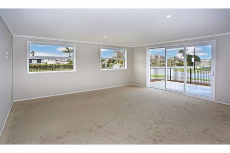 Photo of property in 1 Te Paahi Avenue, Waiuku, 2123