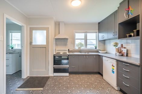 Photo of property in 37 Russell Road, Wainuiomata, Lower Hutt, 5014