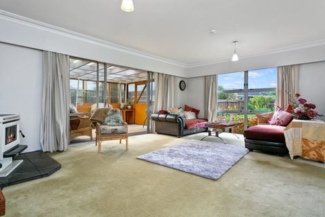 Photo of property in 5 Woodstock Crescent, Leamington, Cambridge, 3432