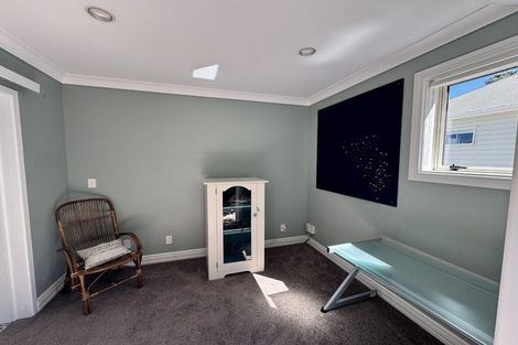 Photo of property in 37a Mana Street, Vogeltown, Wellington, 6021