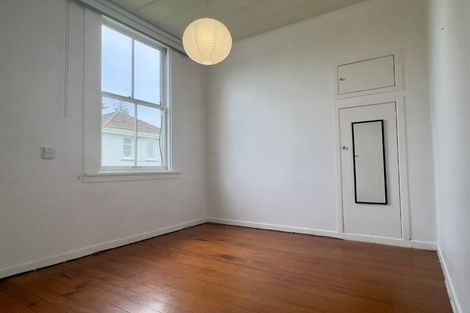 Photo of property in 2 Craig Road, Milford, Auckland, 0620