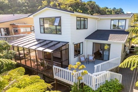 Photo of property in 30 Stanhope Grove, Korokoro, Lower Hutt, 5012