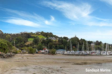 Photo of property in 30 Kanuka Road, Sandspit, Warkworth, 0982