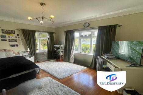 Photo of property in 12a Beach Road, Mellons Bay, Auckland, 2014