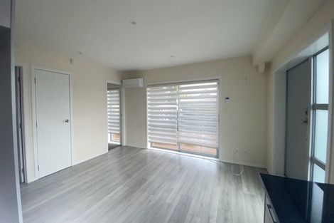 Photo of property in 12 Fielding Crescent, Farm Cove, Auckland, 2012