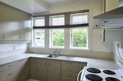 Photo of property in 16 Buller Street, Picton, 7220