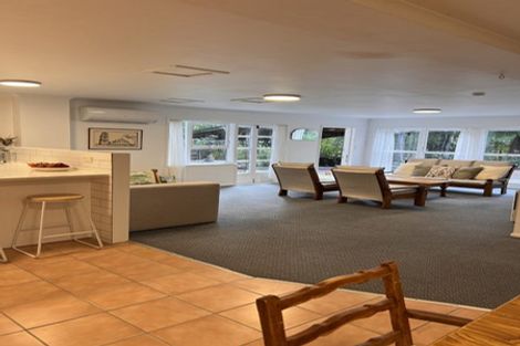 Photo of property in 53a Onedin Place, Titirangi, Auckland, 0604