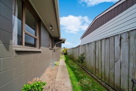 Photo of property in 10b Kauri Street, Inglewood, 4330