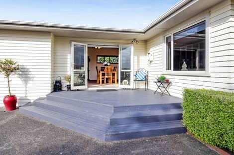 Photo of property in 242 Tawhiti Road, Hawera, 4672