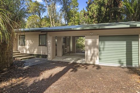 Photo of property in 1 Ngaio Road, Titirangi, Auckland, 0604