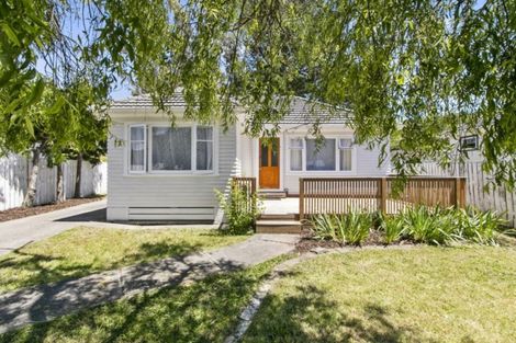 Photo of property in 33 Westminster Road, Wainuiomata, Lower Hutt, 5014