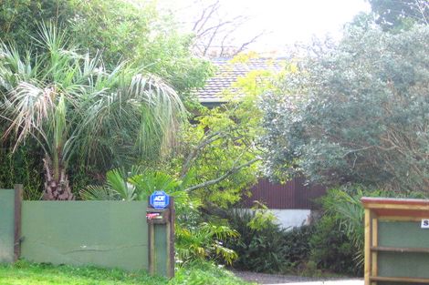 Photo of property in 19 Lincoln Park Avenue, Massey, Auckland, 0614