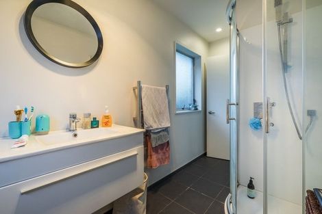 Photo of property in 2/18 Kashmir Road, Glen Eden, Auckland, 0602