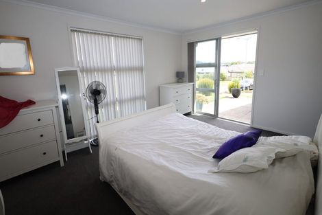 Photo of property in 35 Rochfort Crescent, Pyes Pa, Tauranga, 3112
