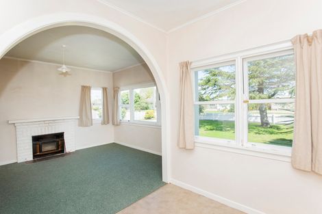Photo of property in 15 Cochrane Street, Elgin, Gisborne, 4010