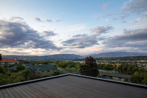 Photo of property in 10 Hawkdun Place, Bridge Hill, Alexandra, 9320