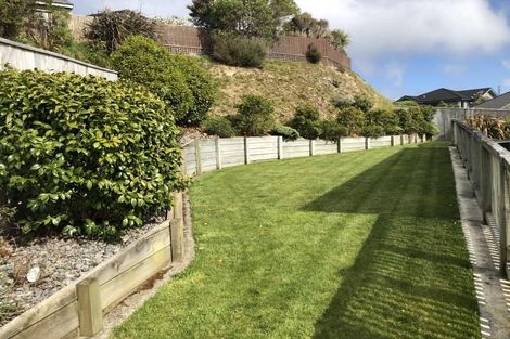 Photo of property in 1 Boronia Grove, Maungaraki, Lower Hutt, 5010