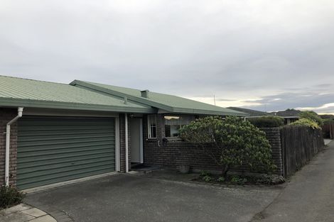 Photo of property in 2/54a Aorangi Road, Bryndwr, Christchurch, 8053