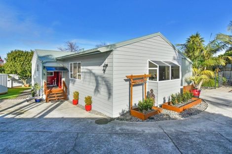 Photo of property in 108 Torkar Road, Clarks Beach, 2122