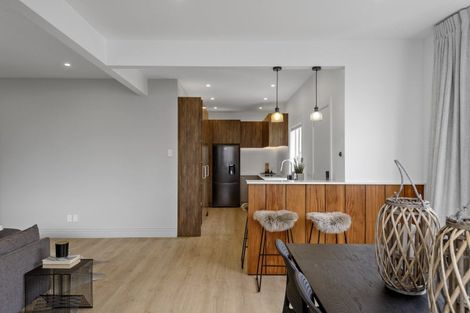 Photo of property in 121 Eastern Terrace, Beckenham, Christchurch, 8023