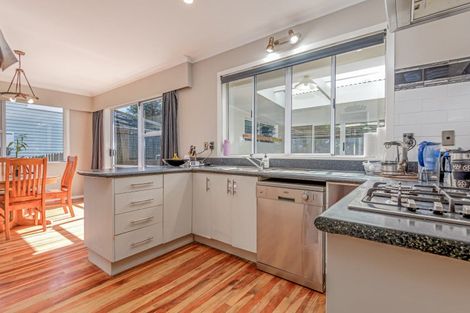 Photo of property in 7 Highbury Drive, Levin, 5510