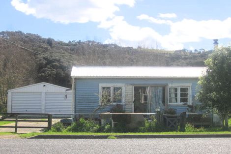 Photo of property in 75 Valley Road, Hikurangi, 0114