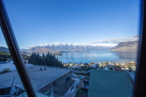 Photo of property in 7b Caples Place, Fernhill, Queenstown, 9300